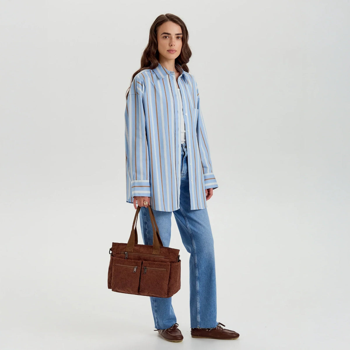 Kanna corduroy crossbody bag with adjustable strap and zippered pockets