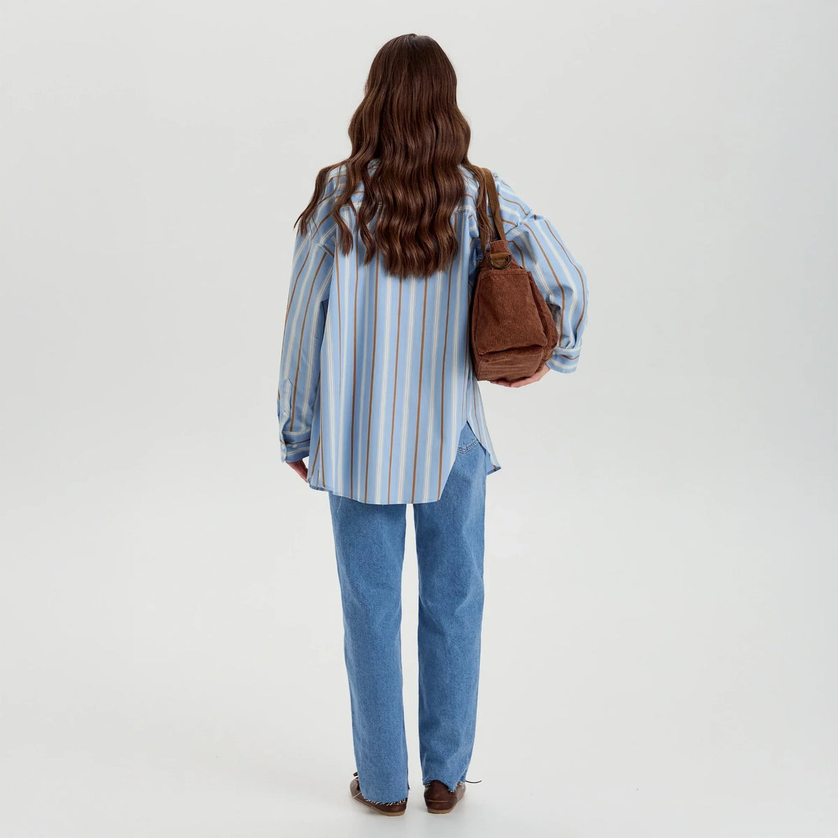 Kanna corduroy crossbody bag with adjustable strap and zippered pockets