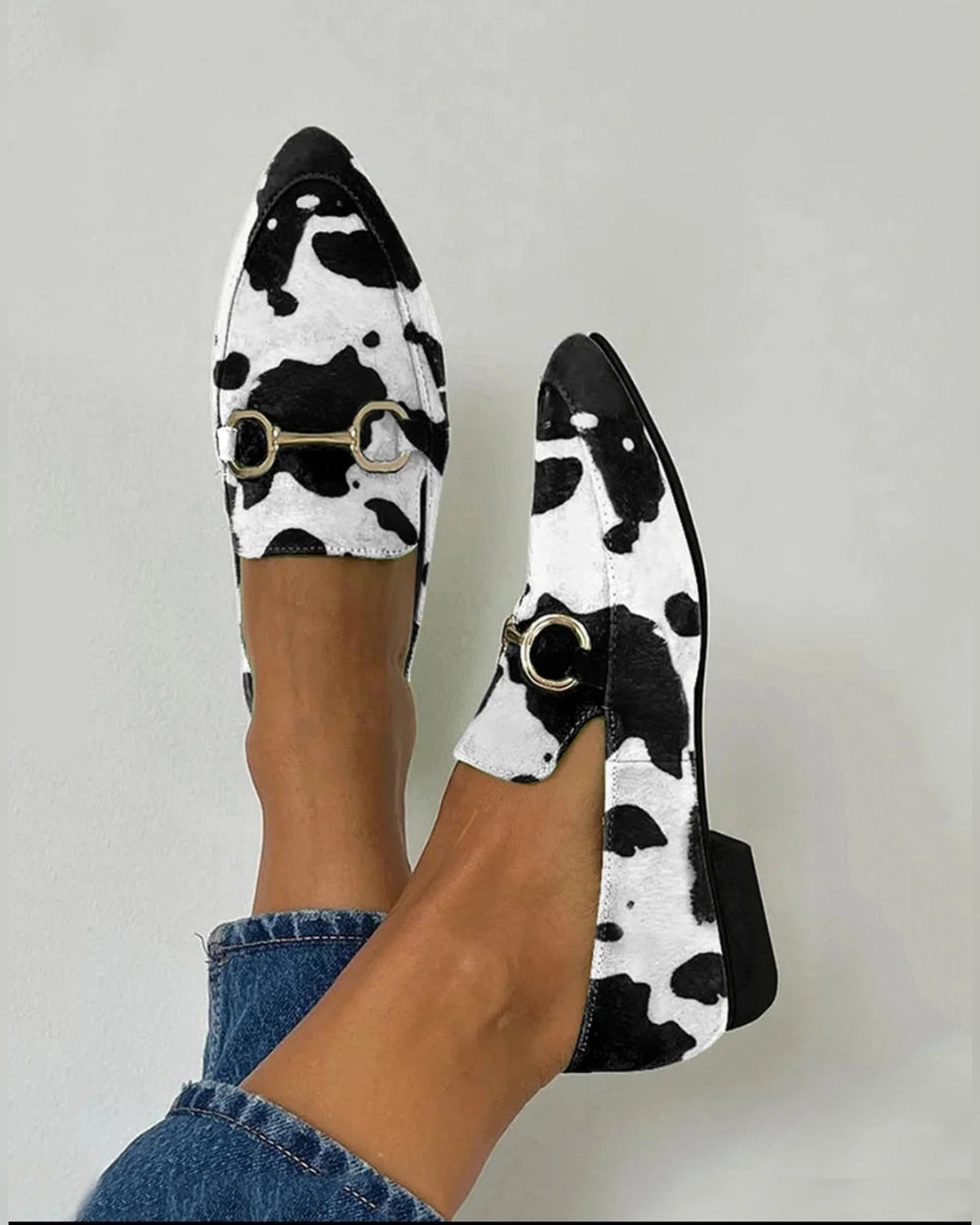 Calzado Mocasín estampado con hebilla
